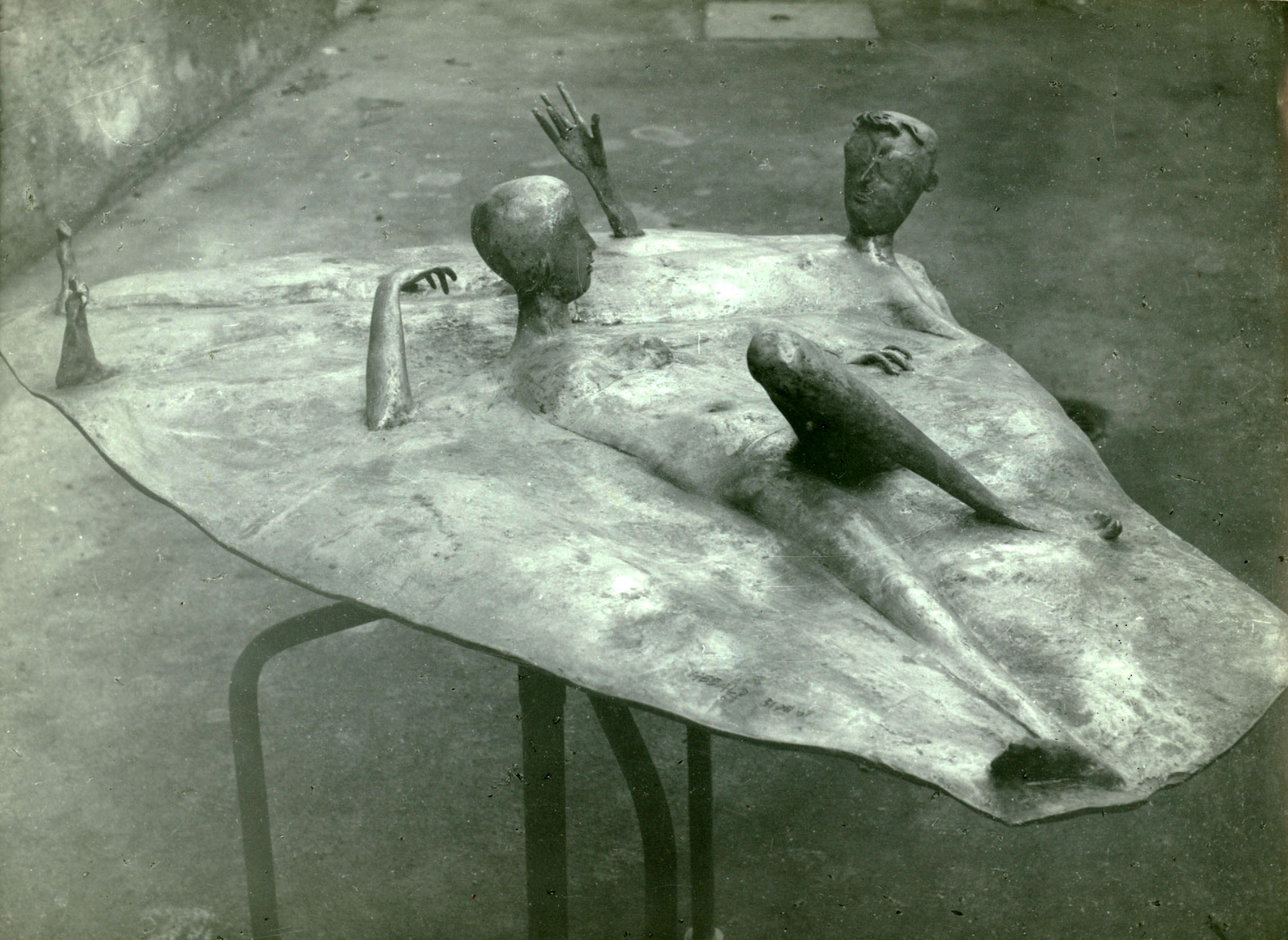 Milton Hebald. Two Figures Below the Sand. Beach Series. Bronze. 1970