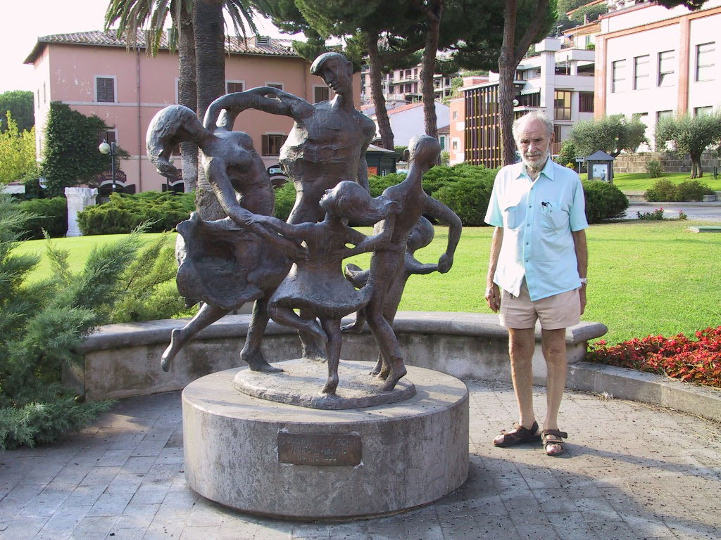Milton Hebald. Dancing Family. Bronze. Trevignano, Rome. 2001